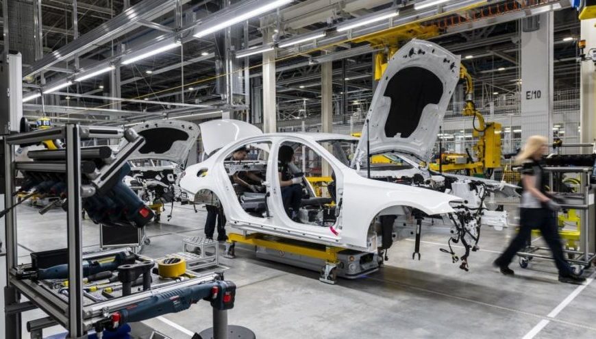 Mercedes-Benz Rusya fabrikasını açtı!