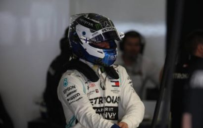 Bottas tops Spain FP1 despite oil leak, Stroll crashes