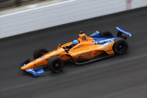 Ricciardo: Alonso's Indy 500 struggles 'sad to see' Ricciardo: Alonso's Indy 500 struggles 'sad to see'