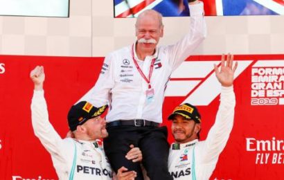 Wolff praises Zetsche for keeping Mercedes in F1 amid 'storm'