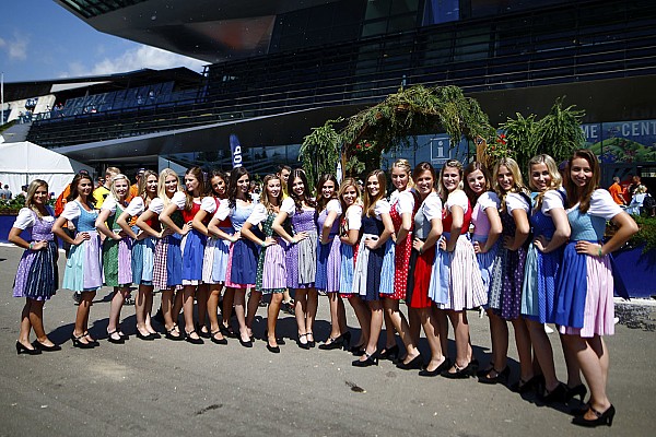 Hollanda Yarış grid kızlarını istiyor Hollanda Yarış grid kızlarını istiyor