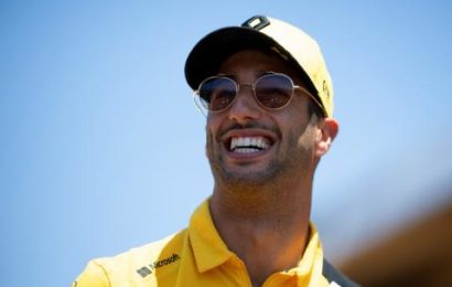 Ricciardo “growing in confidence” after tough start at Renault