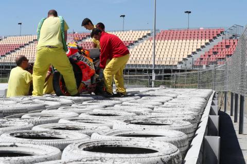 Lorenzo: Lot of pain after scary test fall Lorenzo: Lot of pain after scary test fall