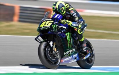 Rossi 'not fantastic, gap to the fastest'