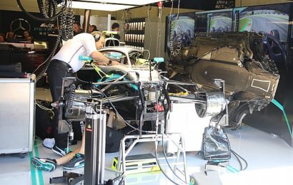 Bottas birinci versiyon Mercedes motoruna dönmek zorunda kaldı!