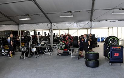 Marko: McLaren, Pirelli’nin mevcut lastiklerine destek veriyor