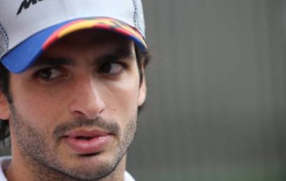 Sainz: McLaren F1 contract stability better than Red Bull model
