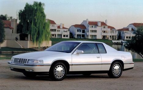 Cadillac – Eldorado – 4.9 i V8 (204 bg) – Teknik Özellikler