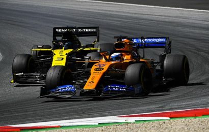McLaren’ın performansıyla cesaretlenen Sainz: Ön kanadım kırılmasa altıncı olabilirdim!