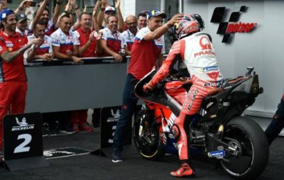 Miller: The front tyre light was on…