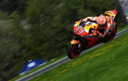 Marquez tops FP2 and Dovi crashes as 1.3s covers field