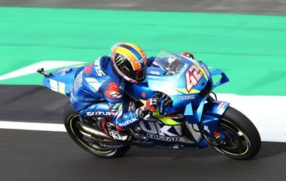 Rins mugs Marquez at last corner for British MotoGP victory