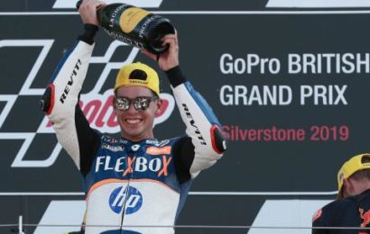 Moto2 Silverstone: Fernandez on fire for win, Marquez falls