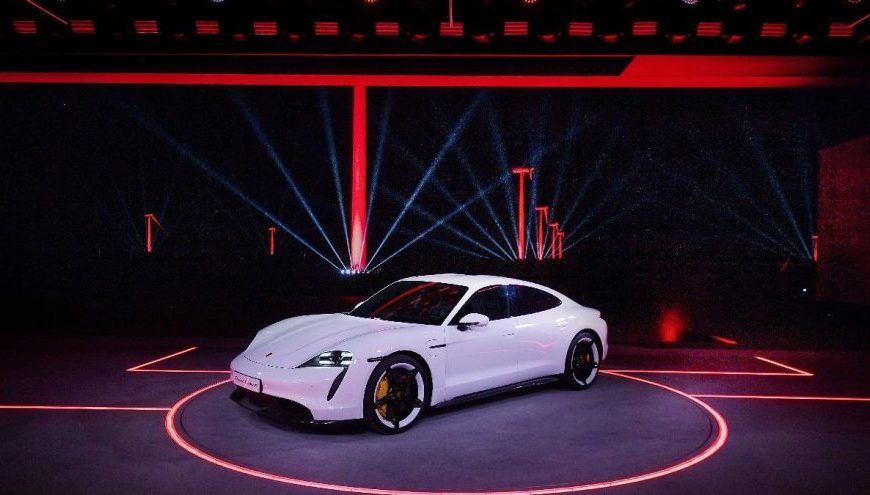 İşte Porsche’nin ilk tam elektrikli otomobili!
