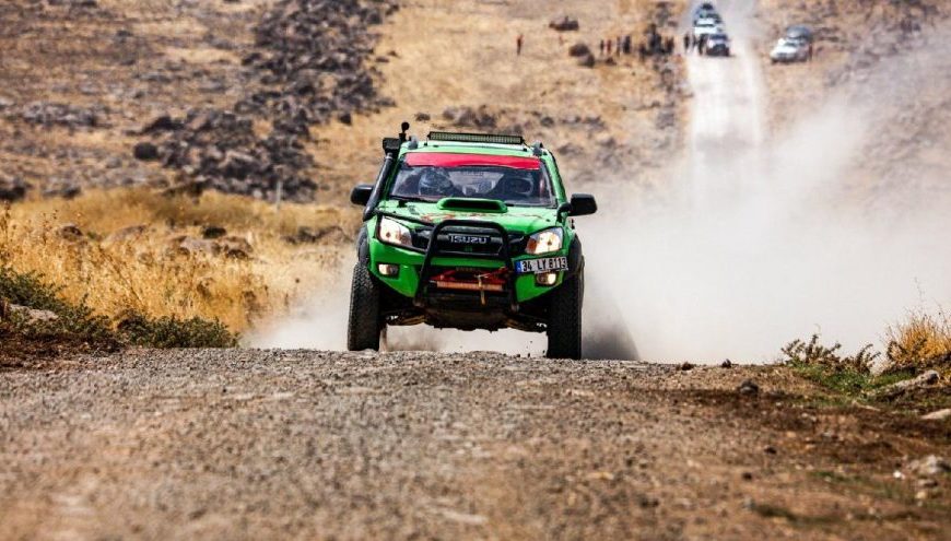 D-Max kadın yarış pilotlarıyla 3. kez TransAnatolia Rallisini tamamladı!