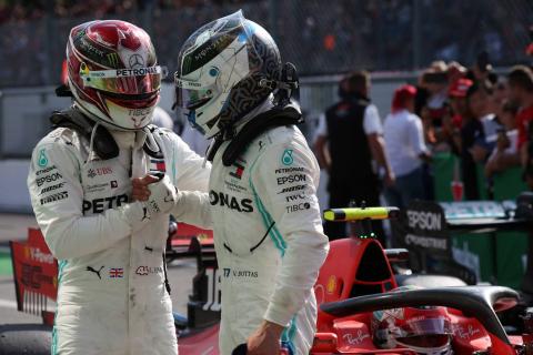 Hamilton not expecting help from Bottas amid Ferrari threat