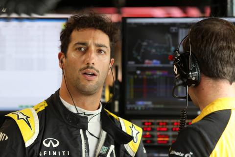Ricciardo excluded from Singapore GP qualifying