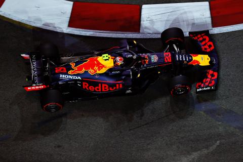 Albon lost ‘a little bit’ of confidence after FP2 prang Albon lost ‘a little bit’ of confidence after FP2 prang