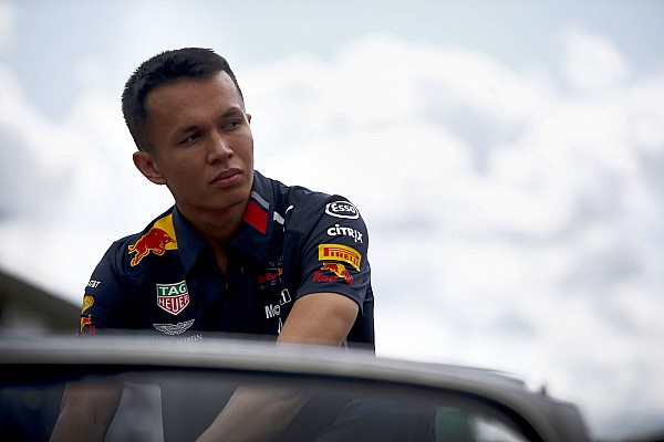 Tost: “Albon’un Toro Rosso’ya döneceğini sanmıyorum” Tost: “Albon’un Toro Rosso’ya döneceğini sanmıyorum”