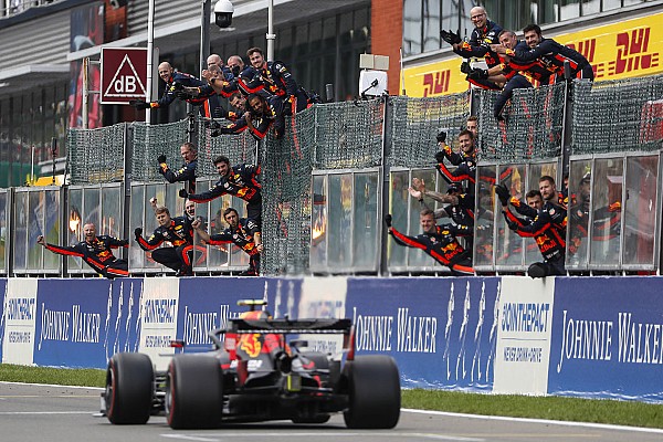 Kvyat: “Albon’ın ilk Red Bull performansı abartıldı”