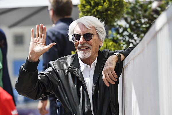 Ecclestone: “Formula 1’in büyük değişikliklere ihtiyacı yok” Ecclestone: “Formula 1’in büyük değişikliklere ihtiyacı yok”