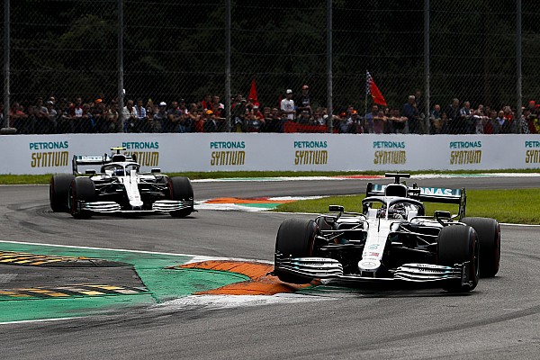 Hamilton: “Artık ‘daha fazla’ takım oyuncusuyum”