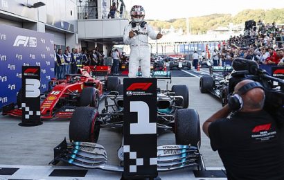 Rusya GP: Hamilton üç yarış aradan sonra kazandı, Mercedes duble yaptı!