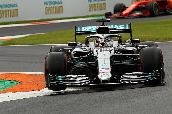 Hamilton, rakiplerinin zorlamasını istiyor Hamilton, rakiplerinin zorlamasını istiyor