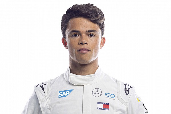 Wolff: “Formula E, De Vries’in F1 hayalini söndürmedi”