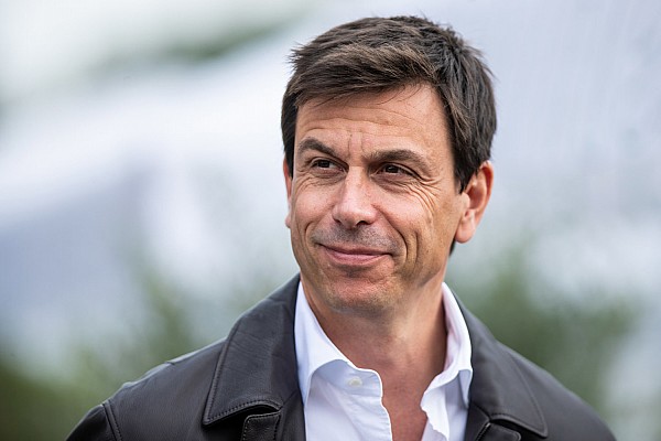 Wolff, Formula E’nin başarılı olacağına inanmıyormuş Wolff, Formula E’nin başarılı olacağına inanmıyormuş