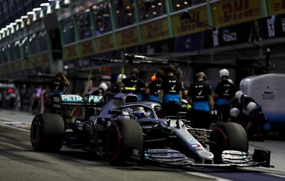 Bottas: “Mercedes, Singapur’daki hatalarından ders çıkarmalı”