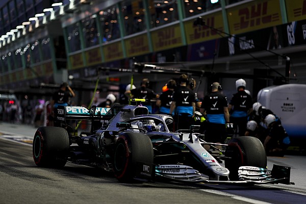 Bottas: “Mercedes, Singapur’daki hatalarından ders çıkarmalı”