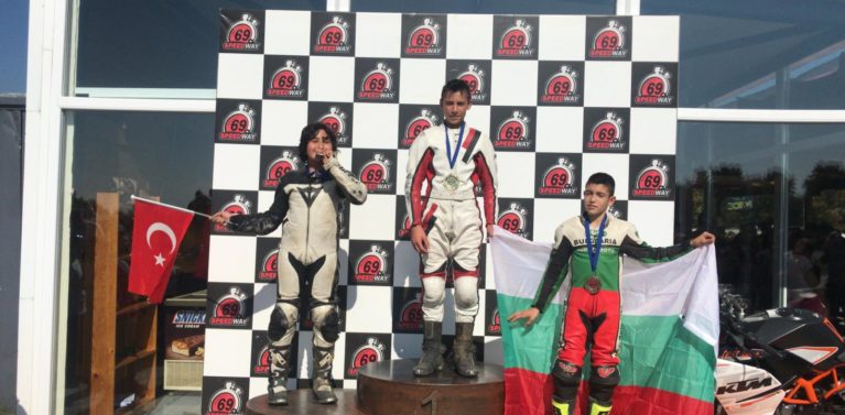Komşuda  6 Sporcumuz Ödül Kürsüsünde