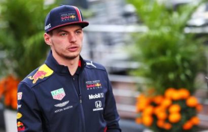 Verstappen responds to Hamilton/Vettel: "I'm in their heads"