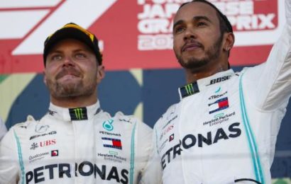 Mercedes will give drivers ‘equal opportunity’ in F1 title fight