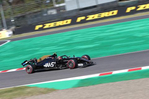 Magnussen found qualifying crash “quite embarrassing” Magnussen found qualifying crash “quite embarrassing”