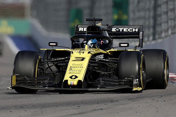 Ricciardo: “Renault kendine güvenmeli”