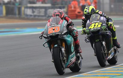 Rossi: “Yamaha Quartararo’yu tutmazsa ‘çılgınlık’ eder”