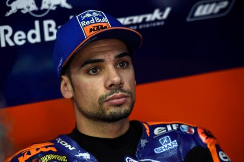 Oliveira stung by Binder factory ride, feels 'not worthy' Oliveira stung by Binder factory ride, feels 'not worthy'