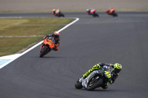 Rossi: Early chaos, late crash in 'difficult race'