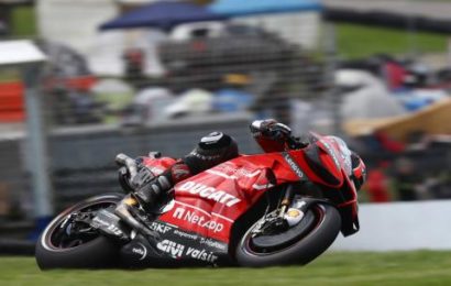 Video: Petrucci brings down Quartararo after huge highside