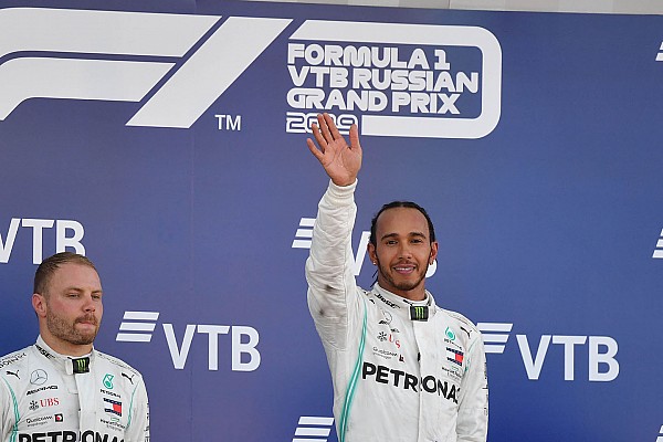 Hamilton: “Bottas’la aramızda saygı var”