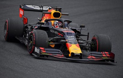 Verstappen, Red Bull-Honda’nın “daha fazla risk almasını” istiyor