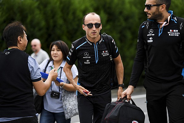 Haas, Kubica ile ayrıntıları görüşüyor