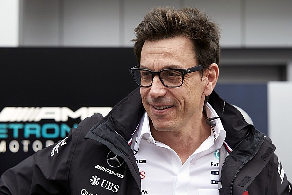 “Wolff, Mercedes’ten yıllık 8 milyon euro kazanıyor”