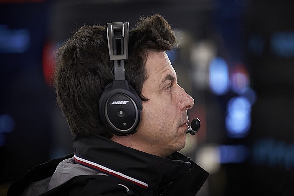 Mercedes ve Red Bull, bütçe sınırının kontrolünden endişeli