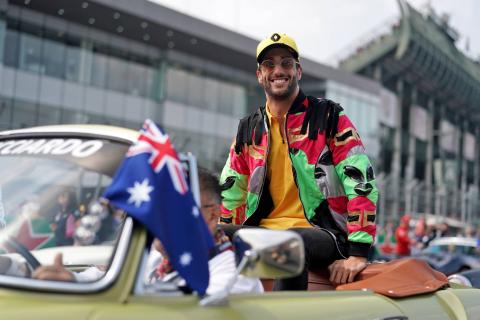 Ricciardo supports Vettel over F1 trophy design criticism Ricciardo supports Vettel over F1 trophy design criticism