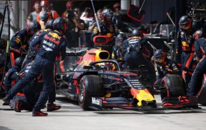 Kubica “almost took me out” in pit lane – Verstappen