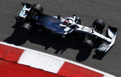 Hamilton fastest in US GP FP2, Grosjean crashes