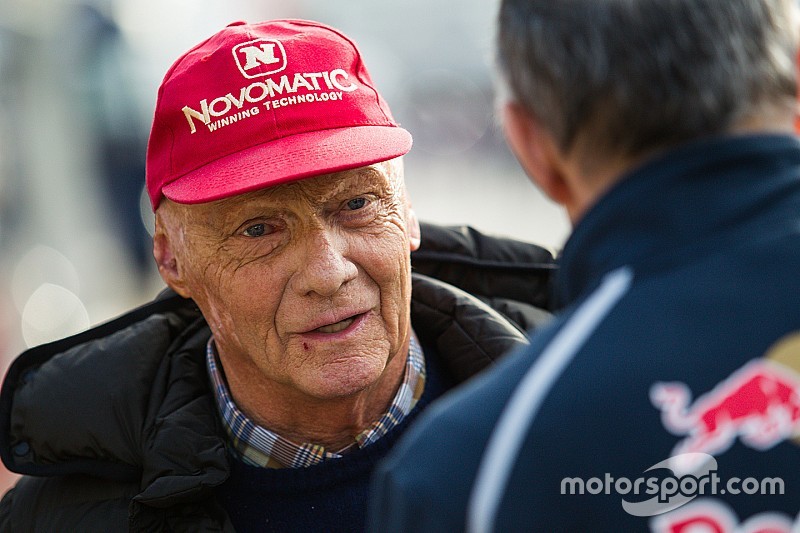 Lauda ‘aptal’ kaza nedeniyle Hamilton’ı suçladı Lauda ‘aptal’ kaza nedeniyle Hamilton’ı suçladı